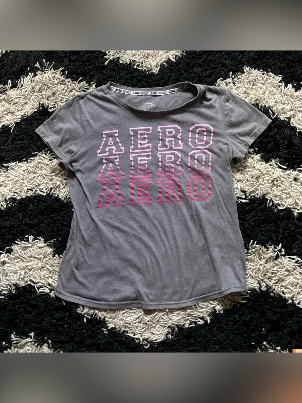 Aeropostale Aero Sport Grey Pink Graphic Tee